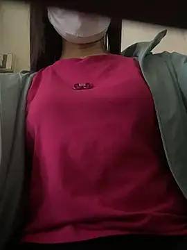 Snapshot of Tuongvy05 chatting on March 4, 2:27 am Tuongvy05 online show from March 4, 2:27 am