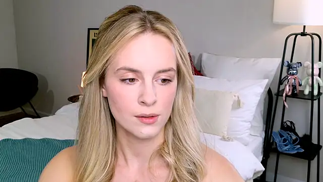 RozzitaBedberry online show from September 28, 2:00 pm