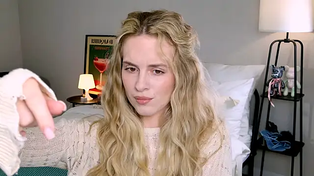 RozzitaBedberry online show from October 9, 1:09 pm