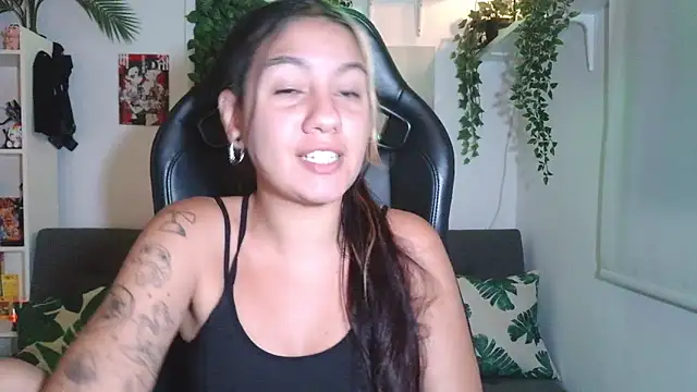blvckbabyweed07 online show from May 18, 11:10 pm