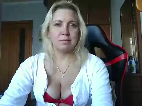 IrinaB1 online show from September 28, 5:46 am