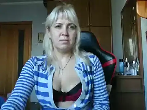 IrinaB1 online show from November 14, 7:07 am