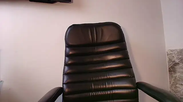 Snapshot of Susana_hank2 chatting on April 30, 8:37 pm Susana hank2 online show from April 30, 8:37 pm