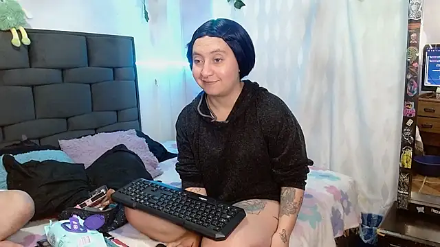 the lesbian game online show from February 12, 7:53 pm