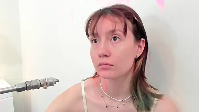 Snapshot of lizzy_davis_1 chatting on December 20, 3:58 am lizzy davis 1 online show from December 20, 3:58 am