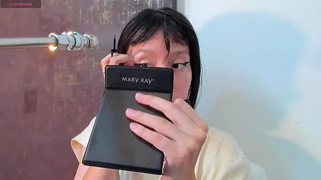 Snapshot of lizzy_davis_1 chatting on September 27, 4:28 am lizzy davis 1 online show from September 27, 4:28 am