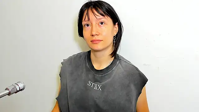 lizzy davis 1 online show from May 15, 11:50 am