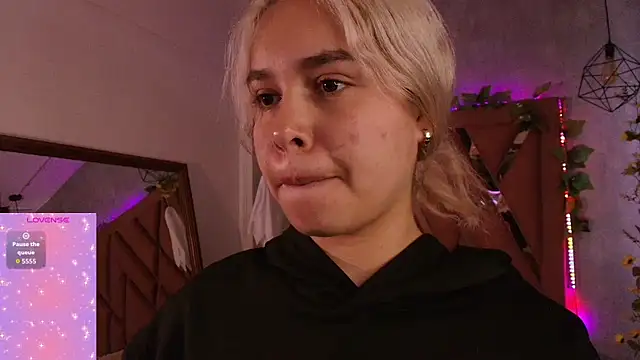 Haelycute online show from October 29, 11:34 am