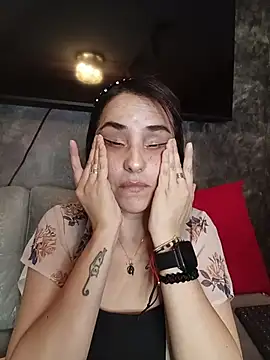 Snapshot of IsisBlake chatting on March 31, 3:19 am IsisBlake online show from March 31, 3:19 am