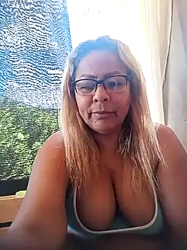 Afroditabichota online show from September 21, 6:20 pm