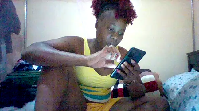 Snapshot of EBONYVANILLA02 chatting on February 6, 11:32 am EBONYVANILLA02 online show from February 6, 11:32 am