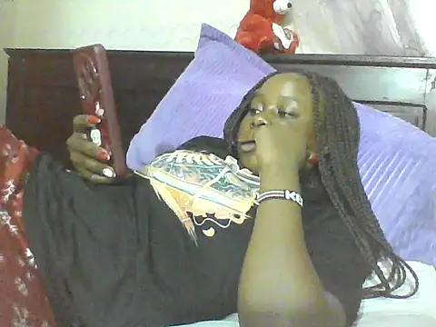 Snapshot of EBONYVANILLA02 chatting on March 21, 11:26 am EBONYVANILLA02 online show from March 21, 11:26 am