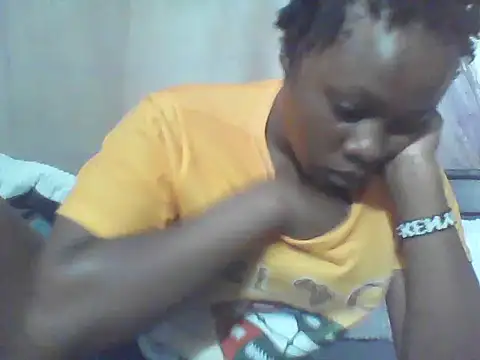 Snapshot of EBONYVANILLA02 chatting on April 2, 6:11 am EBONYVANILLA02 online show from April 2, 6:11 am