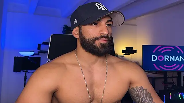 SamDornan online show from December 3, 7:22 pm