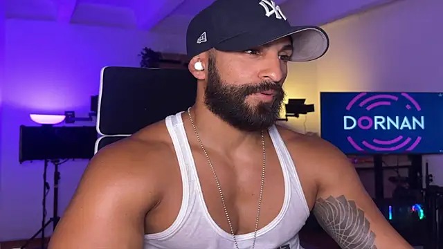 SamDornan online show from December 28, 1:39 am