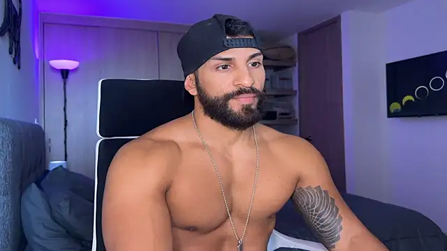 SamDornan online show from January 20, 7:04 pm