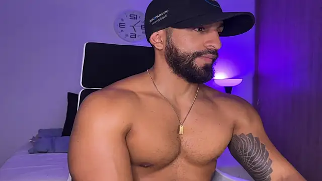 SamDornan online show from February 7, 11:55 pm
