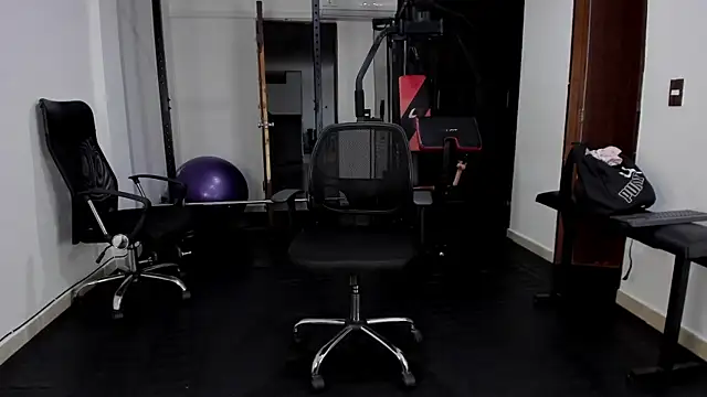 CoupleBigAss online show from December 20, 10:49 am