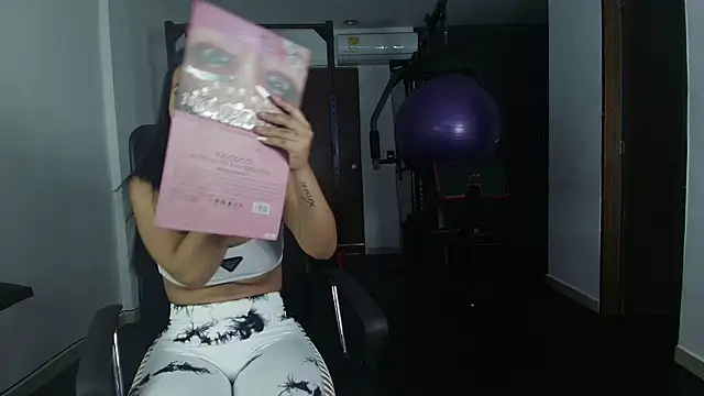 CoupleBigAss online show from March 6, 11:14 am