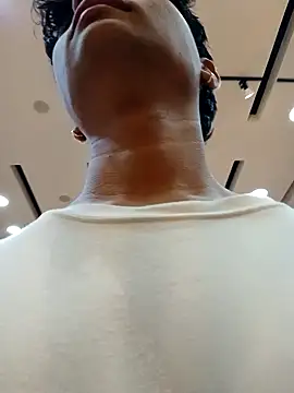  Ottis  online show from January 4, 5:05 pm