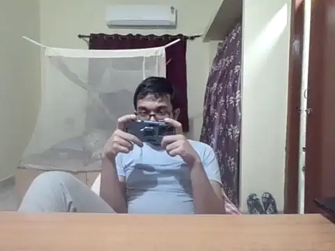 THE NAKED BOY online show from October 8, 12:58 pm