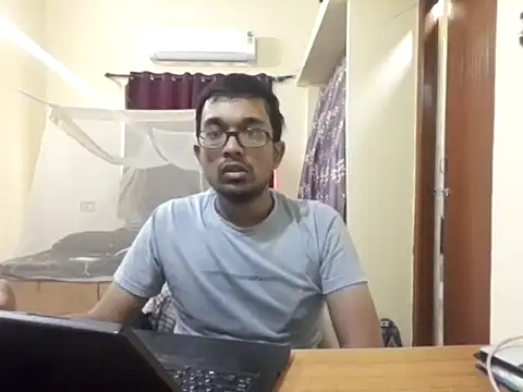 THE NAKED BOY online show from November 29, 4:04 am