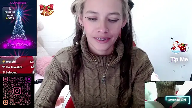 sweetlittlelisa online show from December 12, 12:59 am