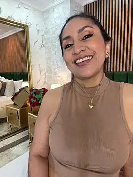 Snapshot of MonicaMoret chatting on February 18, 12:34 pm MonicaMoret online show from February 18, 12:34 pm