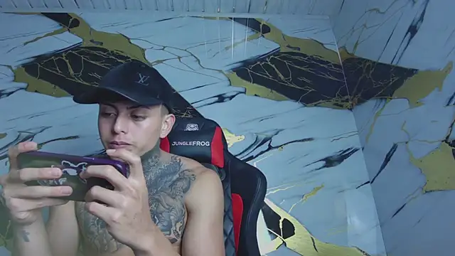 Kevin22 222 online show from January 24, 9:17 am