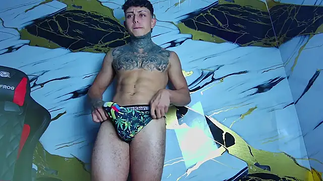 Kevin22 222 online show from January 28, 7:00 am