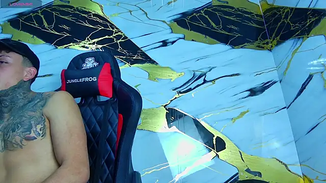 Kevin22 222 online show from March 21, 3:55 am