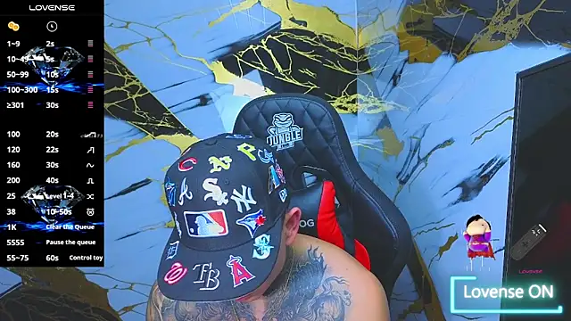 Kevin22 222 online show from November 18, 5:45 am