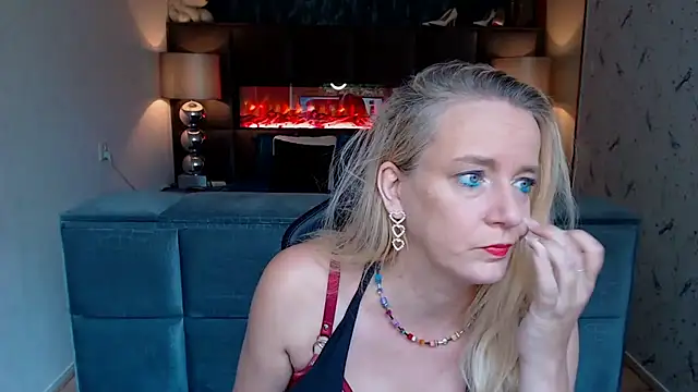 Wendysexyx online show from October 4, 8:23 am