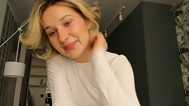 Lilith lutherlow online show from January 10, 1:13 pm