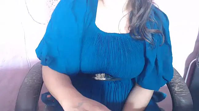 Manpreet cute online show from December 3, 5:12 pm