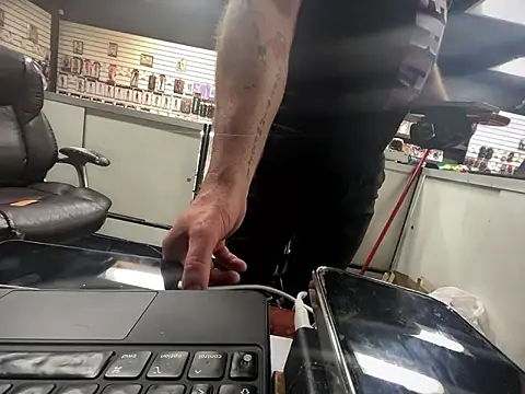 RawRyder8 online show from April 8, 3:17 am