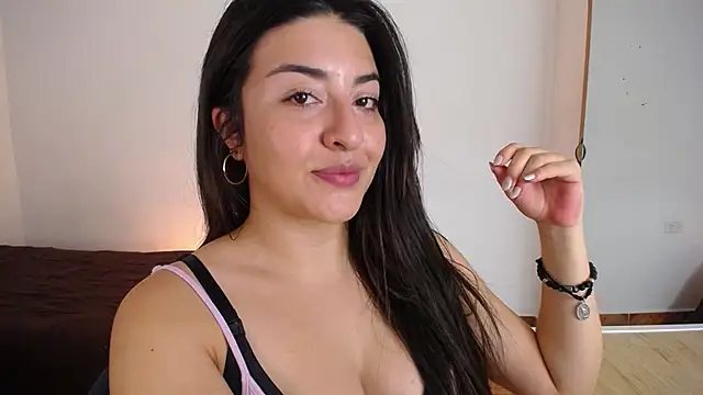 Snapshot of moritalatina chatting on February 19, 10:28 pm moritalatina online show from February 19, 10:28 pm