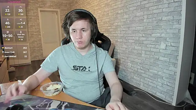 iliaskrislove online show from March 3, 2:26 pm