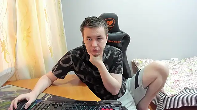 iliaskrislove online show from November 23, 8:36 am