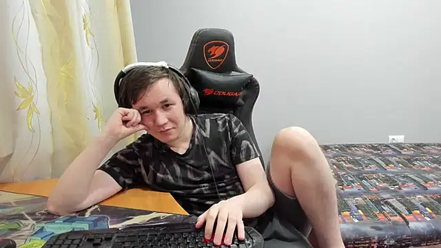 iliaskrislove online show from March 17, 12:37 am