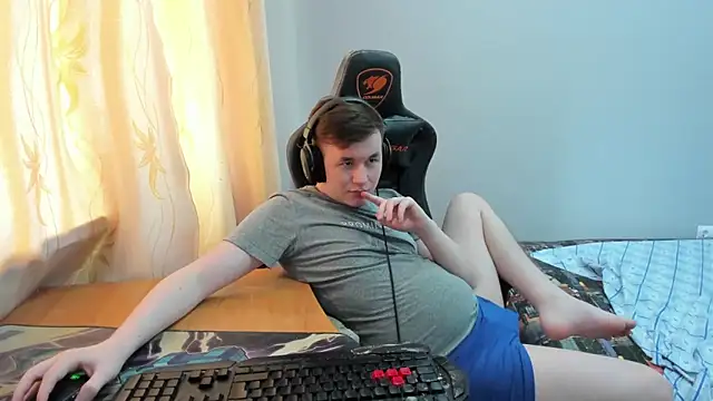 iliaskrislove online show from May 2, 11:26 am