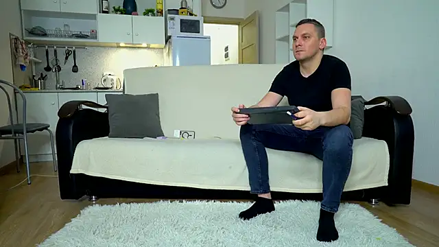 littlesweettifany online show from February 6, 3:41 pm