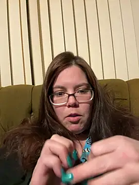 Snapshot of FreakNastyLacie chatting on February 7, 12:42 am FreakNastyLacie online show from February 7, 12:42 am