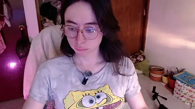 emily pearl  online show from October 20, 9:59 pm