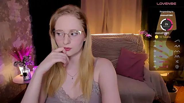 Aemilia  online show from October 5, 6:12 am