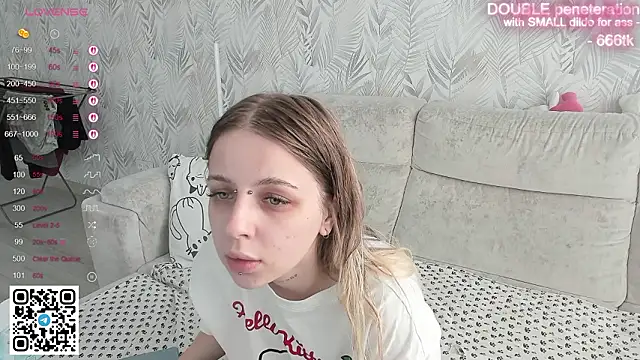 Snapshot of Alice_Halle chatting on February 26, 4:33 am Alice Halle online show from February 26, 4:33 am