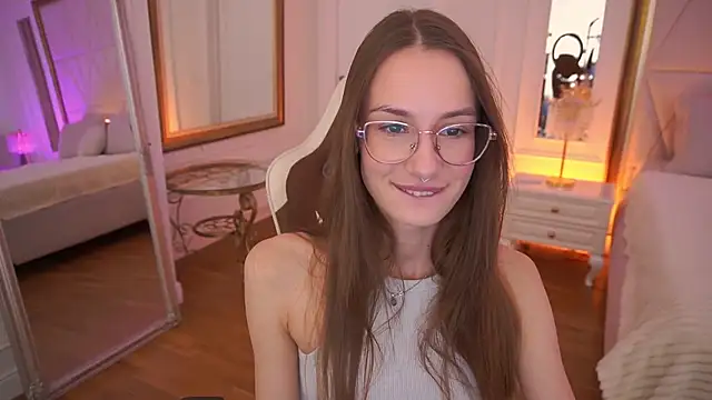 CozyMell online show from March 21, 7:24 am