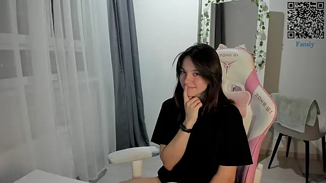 Snapshot of MashkaRay chatting on December 22, 4:59 pm MashkaRay online show from December 22, 4:59 pm