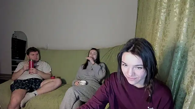 Snapshot of MashkaRay chatting on February 14, 4:04 pm MashkaRay online show from February 14, 4:04 pm