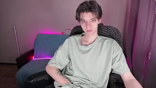 Liam sexy1 online show from March 12, 3:07 pm